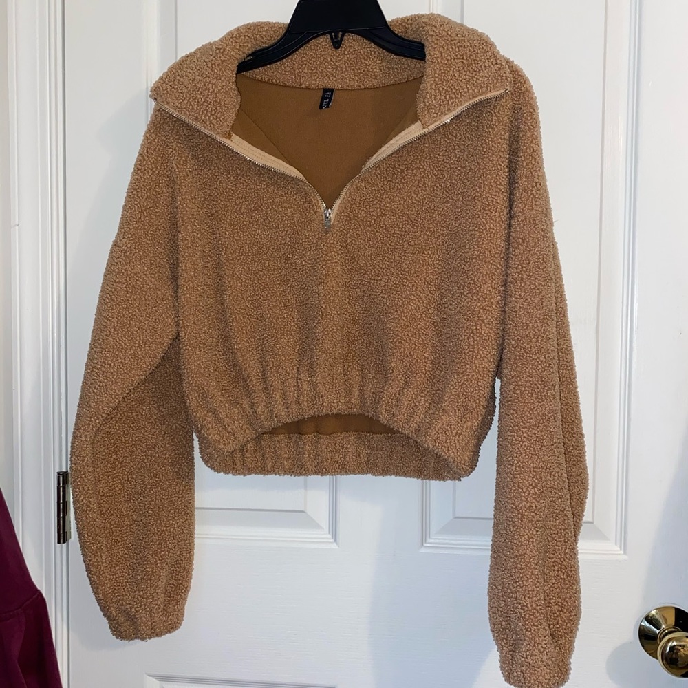Cropped quarter zip